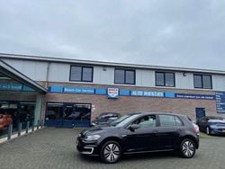 Schwarz Gebraucht 2018 VW e-Golf Edition Kleinwagen | 14.950 € (Teuer)
