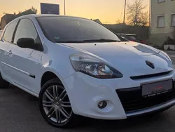 Weiß Gebraucht 2011 Renault Clio II Night&Day Kleinwagen | 4.499 €