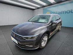 Grau Gebraucht 2022 VW Passat Kombi | 30.599 € (Teuer)