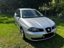 Grau Gebraucht 2004 Seat Ibiza Sport Limousine | 2.500 € (Etwas zu teuer)