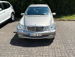 Gold Gebraucht 2004 Mercedes C200 Avantgarde Kombi | 2.200 € (Etwas zu teuer)