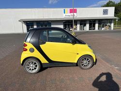 Gelb Gebraucht 2007 Smart ForTwo Coupé Coupé | 3.000 € (Fairer Preis)