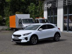 Weiß Gebraucht 2022 Kia XCeed Spirit SUV | 23.490 € (Etwas zu teuer)