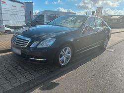 Schwarz Gebraucht 2010 Mercedes 200 Limousine | 7.950 €