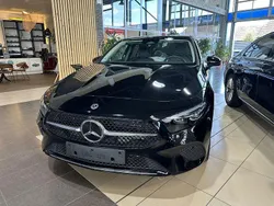 Schwarz Gebraucht 2024 Mercedes A250 Progressive Limousine | 29.740 € (Fairer Preis)