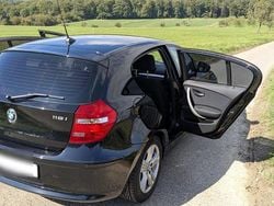 Schwarz Gebraucht 2011 BMW 116 Kleinwagen | 5.000 € (Etwas zu teuer)