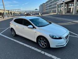 Weiß Gebraucht 2014 Volvo V40 Ocean Race Kombi | 7.800 € (Superpreis)