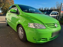 Grün Gebraucht 2009 VW Fox Edition Kleinwagen | 2.999 €