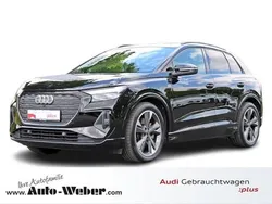 Mythosschwarz metallic Gebraucht 2022 Audi Q4 e-tron Ambiente SUV | 37.890 € (Teuer)