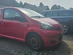 Rot Gebraucht 2009 Toyota Aygo Kleinwagen | 1.700 € (Guter Preis)