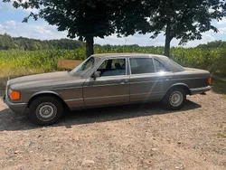 Grau Gebraucht 1984 Mercedes 500 Limousine | 22.450 €
