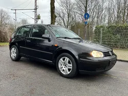 Schwarz Gebraucht 2002 VW Golf IV Kleinwagen | 2.500 € (Fairer Preis)