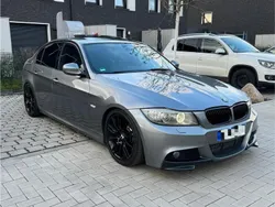 Grau Gebraucht 2011 BMW 330 Performance Limousine | 15.999 €