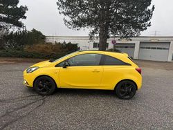 Gelb Gebraucht 2015 Opel Corsa Color Edition Limousine | 2.690 € (Superpreis)