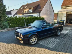 Blau Gebraucht 1993 BMW 318 Cabriolet Cabrio | 8.290 €