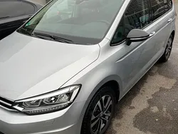 Silber Gebraucht 2019 VW Touran Comfortline Van / Kleinbus | 20.500 € (Superpreis)