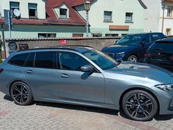 Grau Gebraucht 2024 BMW 330 M Sport Kombi | 43.890 € (Superpreis)
