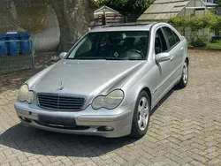 Silber Gebraucht 2002 Mercedes C180 Limousine | 2.300 € (Fairer Preis)