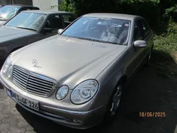 Silber Gebraucht 2004 Mercedes E320 Avantgarde Limousine | 8.990 € (Teuer)