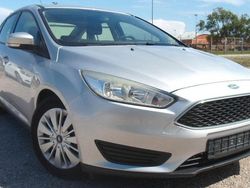 Polarsilber metallic Gebraucht 2016 Ford Focus Trend Limousine | 11.900 € (Fairer Preis)