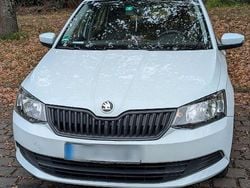 Weiß Gebraucht 2018 Skoda Fabia Ambition Kleinwagen | 6.500 € (Superpreis)
