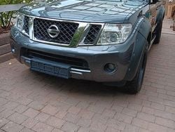 Grau Gebraucht 2011 Nissan Pathfinder SUV | 8.200 € (Guter Preis)