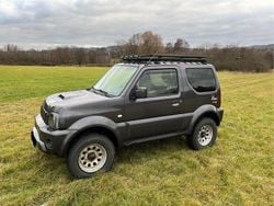 Grau Gebraucht 2017 Suzuki Jimny SUV | 18.500 € (Fairer Preis)