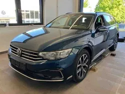 Blau Gebraucht 2021 VW Passat GTE Kombi | 22.990 € (Fairer Preis)