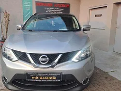 Silber Gebraucht 2016 Nissan Qashqai S SUV | 11.599 € (Fairer Preis)