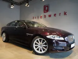 Rot Gebraucht 2011 Jaguar XJ Premium Luxury Limousine | 31.941 €