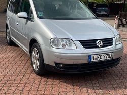 Silber Gebraucht 2005 VW Touran Van / Kleinbus | 1.990 € (Guter Preis)