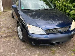 Blau Gebraucht 2000 Ford Mondeo Kombi | 1.600 €