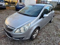 Silber Gebraucht 2008 Opel Corsa Limousine | 2.100 € (Fairer Preis)