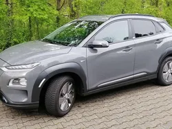 Grau Gebraucht 2021 Hyundai Kona Style SUV | 15.900 € (Guter Preis)