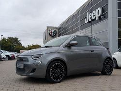 Mineral grau Gebraucht 2023 Fiat 500e La Prima | 25.100 € (Teuer)