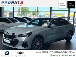 Brooklyn grau Gebraucht 2024 BMW 520 M Sport Limousine | 59.990 € (Fairer Preis)