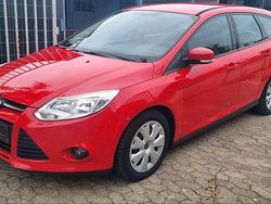 Rot Gebraucht 2011 Ford Focus Kombi | 2.950 € (Fairer Preis)