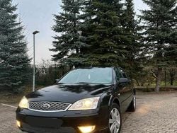 Schwarz Gebraucht 2007 Ford Mondeo Kleinwagen | 1.500 €
