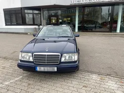 Blau Gebraucht 1995 Mercedes E200 Cabrio | 11.124 €