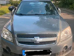 Grau Gebraucht 2009 Chevrolet Captiva SUV | 3.000 €