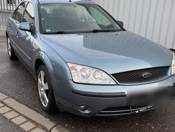 Grau Gebraucht 2002 Ford Mondeo Limousine | 1.000 € (Guter Preis)