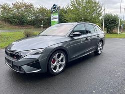 Grau Gebraucht 2025 Skoda Octavia RS Kombi | 42.000 € (Fairer Preis)