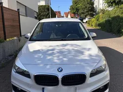 Weiß Gebraucht 2018 BMW 220 Gran Tourer Advantage Van / Kleinbus | 16.900 € (Fairer Preis)