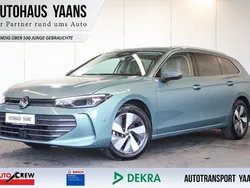 Grün Gebraucht 2024 VW Passat Business Limousine | 28.789 € (Superpreis)