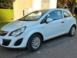 Weiß Gebraucht 2014 Opel Corsa Selection Kleinwagen | 5.100 € (Fairer Preis)