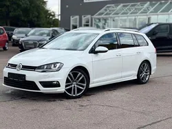 Weiß Gebraucht 2016 VW Golf VII Highline Limousine | 15.490 € (Fairer Preis)