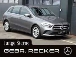 Lack mountaingrau Gebraucht 2022 Mercedes B180 Progressive Van / Kleinbus | 26.950 € (Fairer Preis)