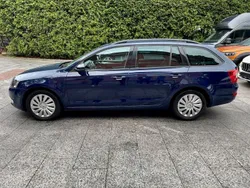 Blau Gebraucht 2015 Skoda Octavia Ambition Kombi | 9.980 € (Guter Preis)