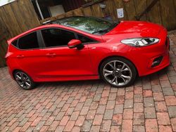 Rot Gebraucht 2017 Ford Fiesta ST-Line Limousine | 11.990 € (Etwas zu teuer)