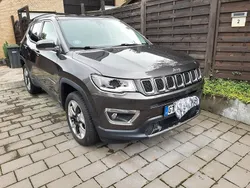 Grau Gebraucht 2018 Jeep Compass Limited SUV | 19.980 € (Etwas zu teuer)